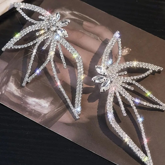 🎀All Over Rhinestone Leafy Earring - Picture 5 of 9